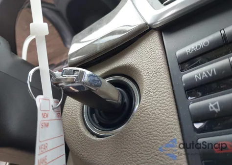 2010 Mercedes-Benz E 350 4Matic из США, поврежденный, VIN WDDHF8HB7AA207492